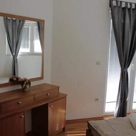Center Kuzmanic Apartmán *