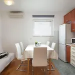 Center Kuzmanic Makarska