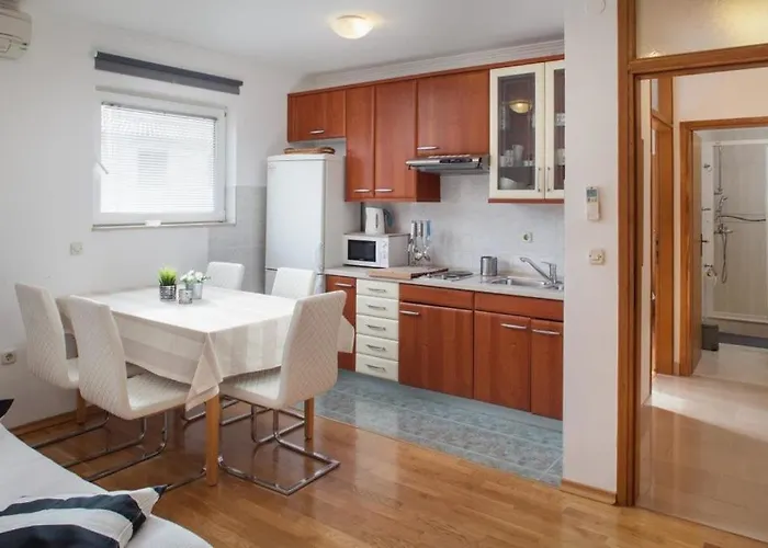 Center Kuzmanic Apartamento Makarska