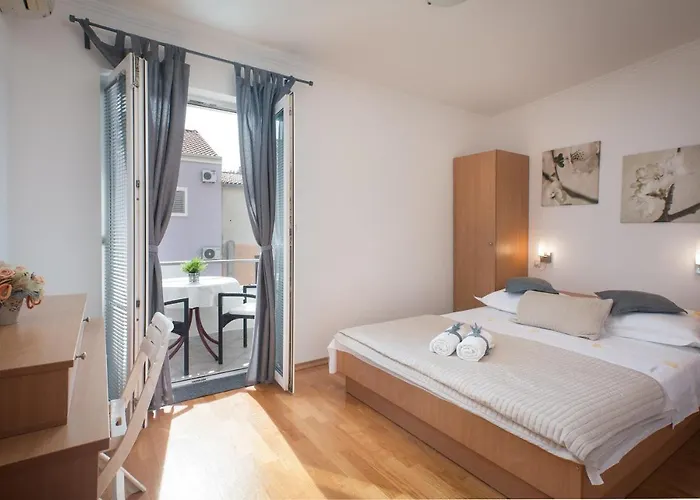 Center Kuzmanic * Макарска