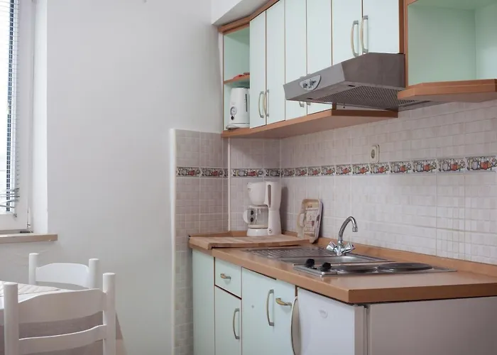 Center Kuzmanic * Макарска